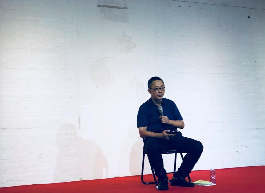 我爱我家副总裁胡景晖怒怼被辞职