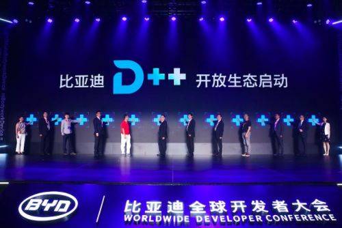 比亚迪发布开放生态，控制权易手：王传福疯没疯？