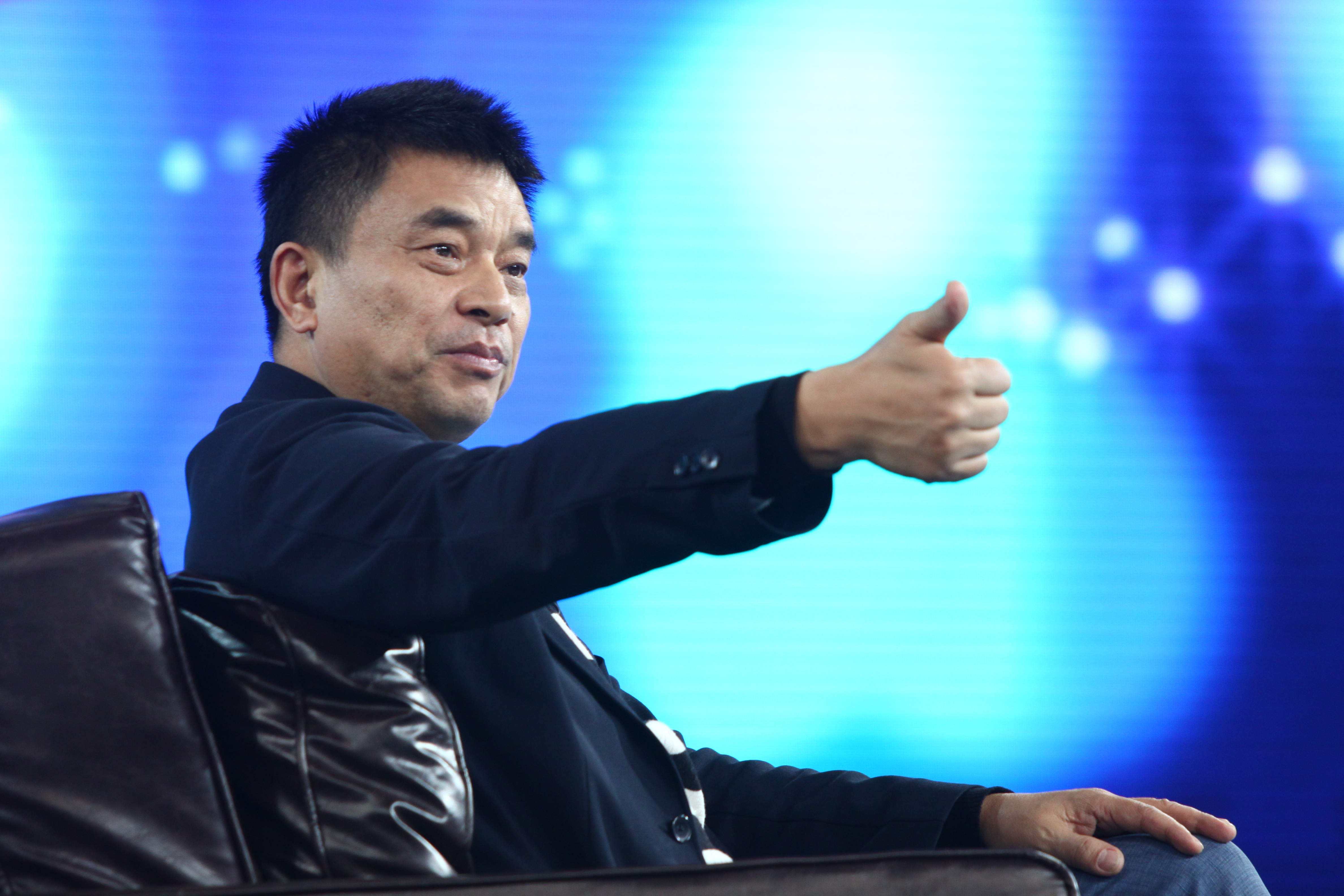 刘永好：现在的年轻人了不得　一代比一代人强