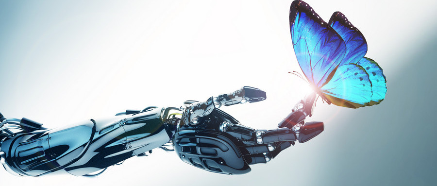 李俊：一切诗和远方不能用冷冰冰的机器替代