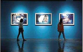 波蘭兒童攝影師作品在成都當代美術館展出