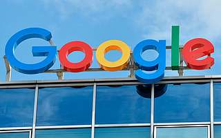 谷歌剧变：李飞飞李佳离职后，现在轮到云CEO出局