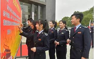 宪法宣传周，税务人在行动！