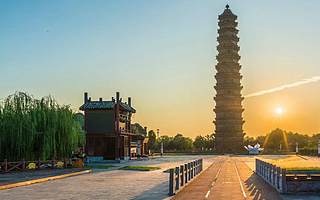 城记丨衰落的开封，打下了中国人生活的草稿