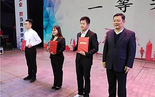 创青春|咸宁市2018年大学生创新创业大赛决赛成功举行