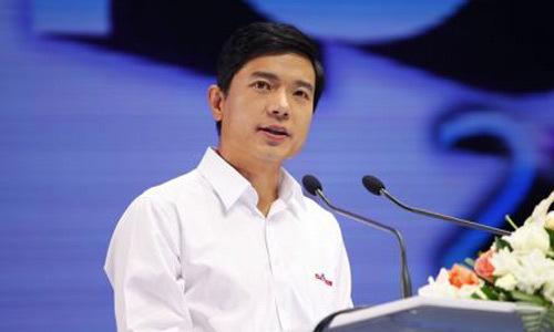 李彦宏现场演示：在家不愿拿起手机
