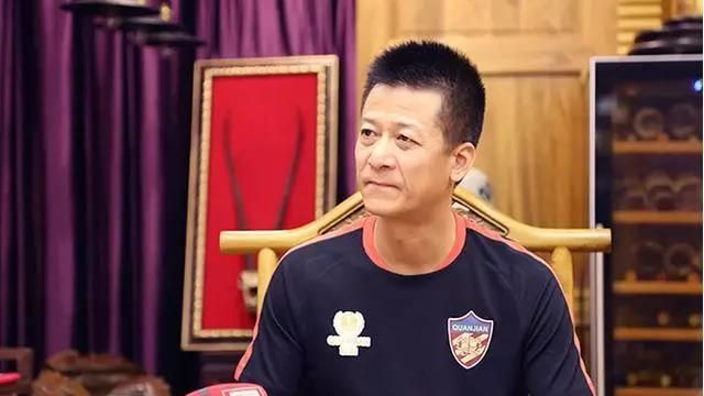 束昱辉“烧钱”超30亿，天津权健足球队何去何从