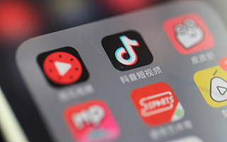 社交江湖再起波瀾