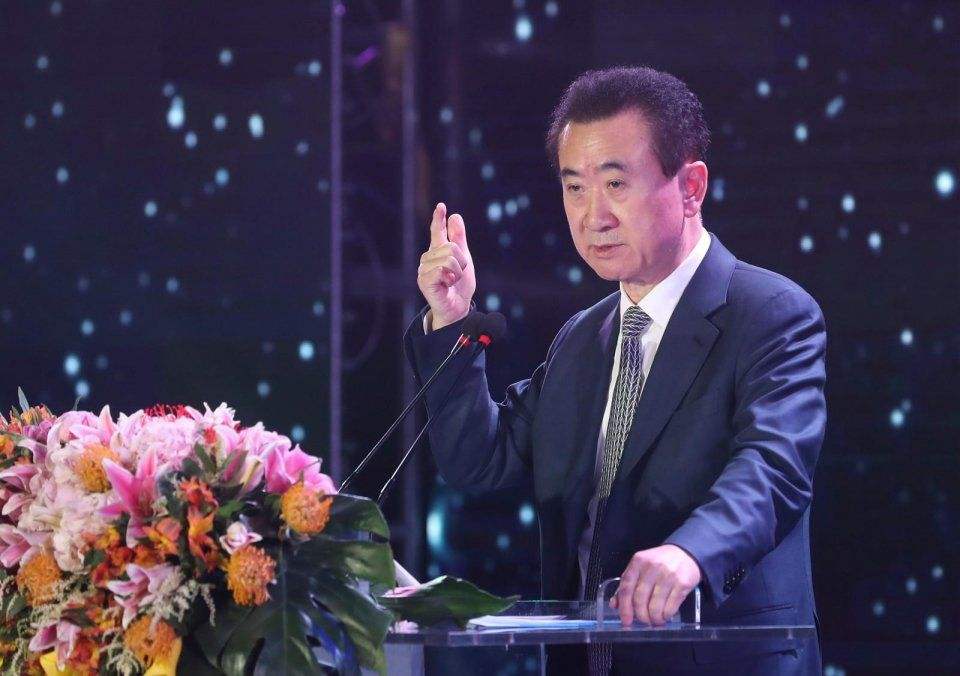 王健林自称压力大　：总有人盯着我们