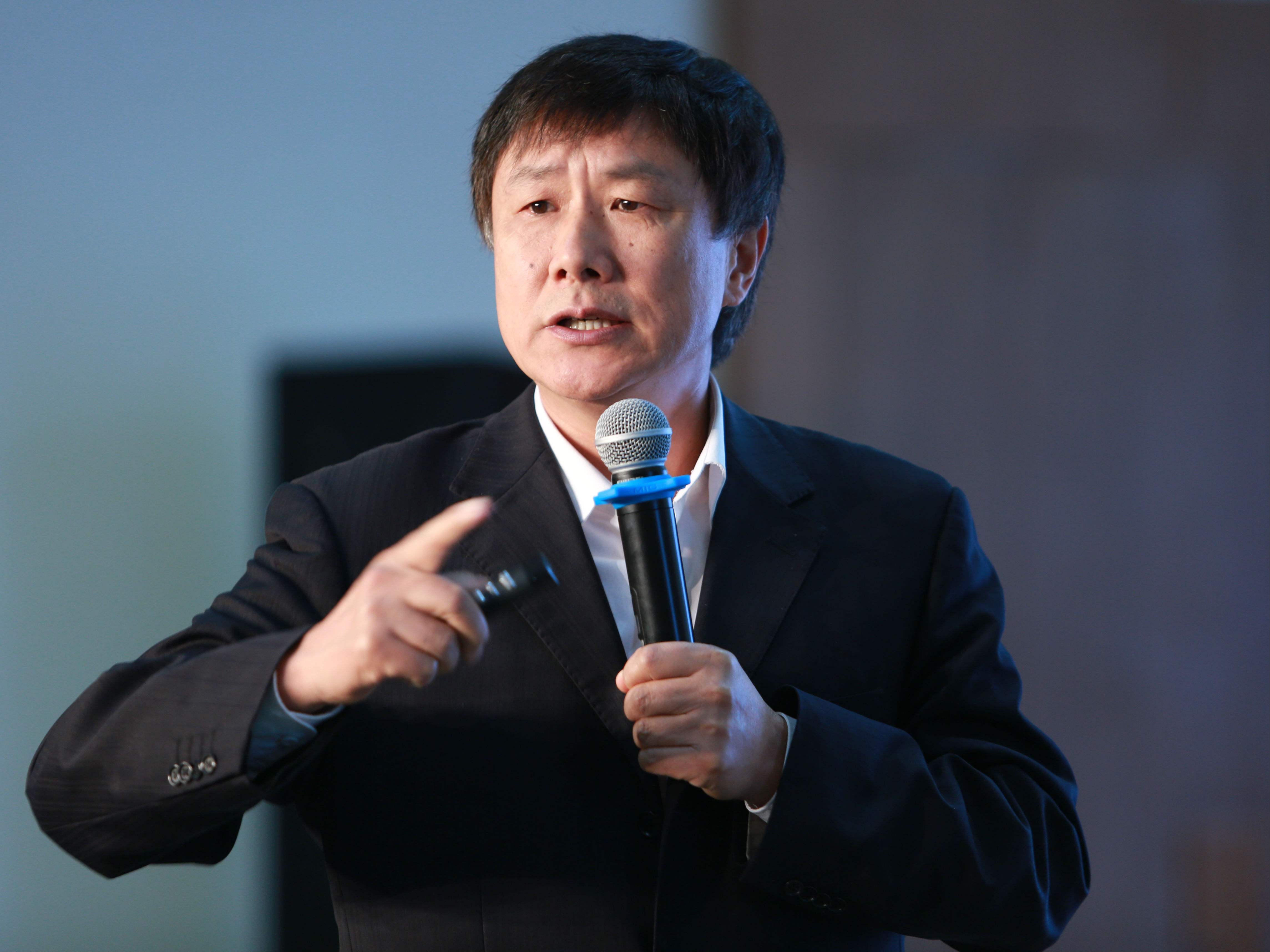 什么叫开放？张燕生：开放就是引狼入室，与狼共舞，培养狼性！