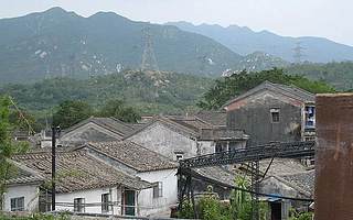 挤到没人性，一线城市还不够大？