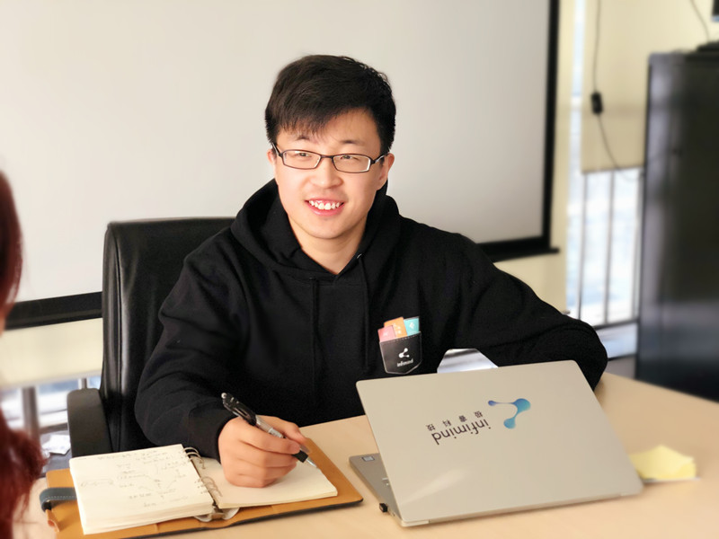 (极睿科技ceo武彬接受采访)