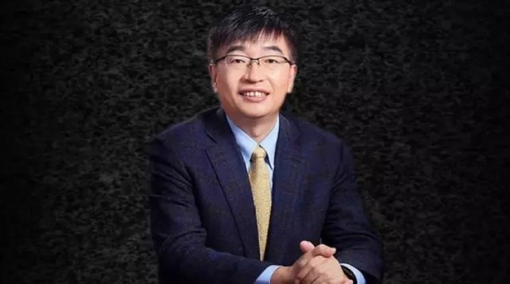 15年成功为超过10个独角兽企业注资，他被誉为投资界的“独角兽”捕手