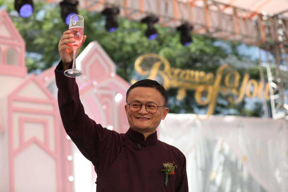 马云：　婚姻最好的算法是“算了吧”