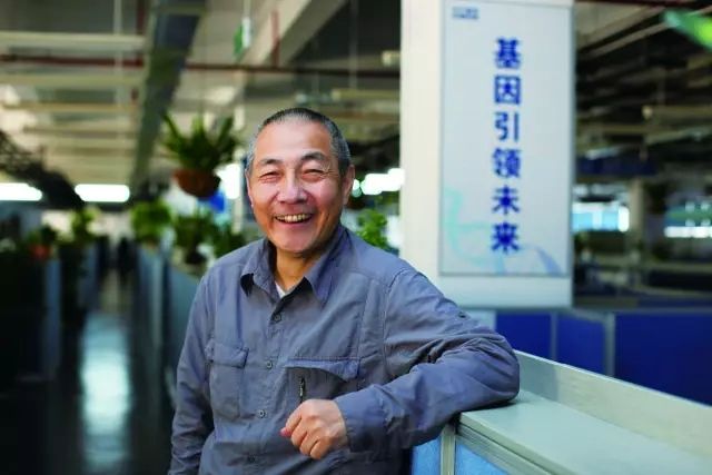 他身价几百亿却没房没车　吐槽自己是最富的穷人