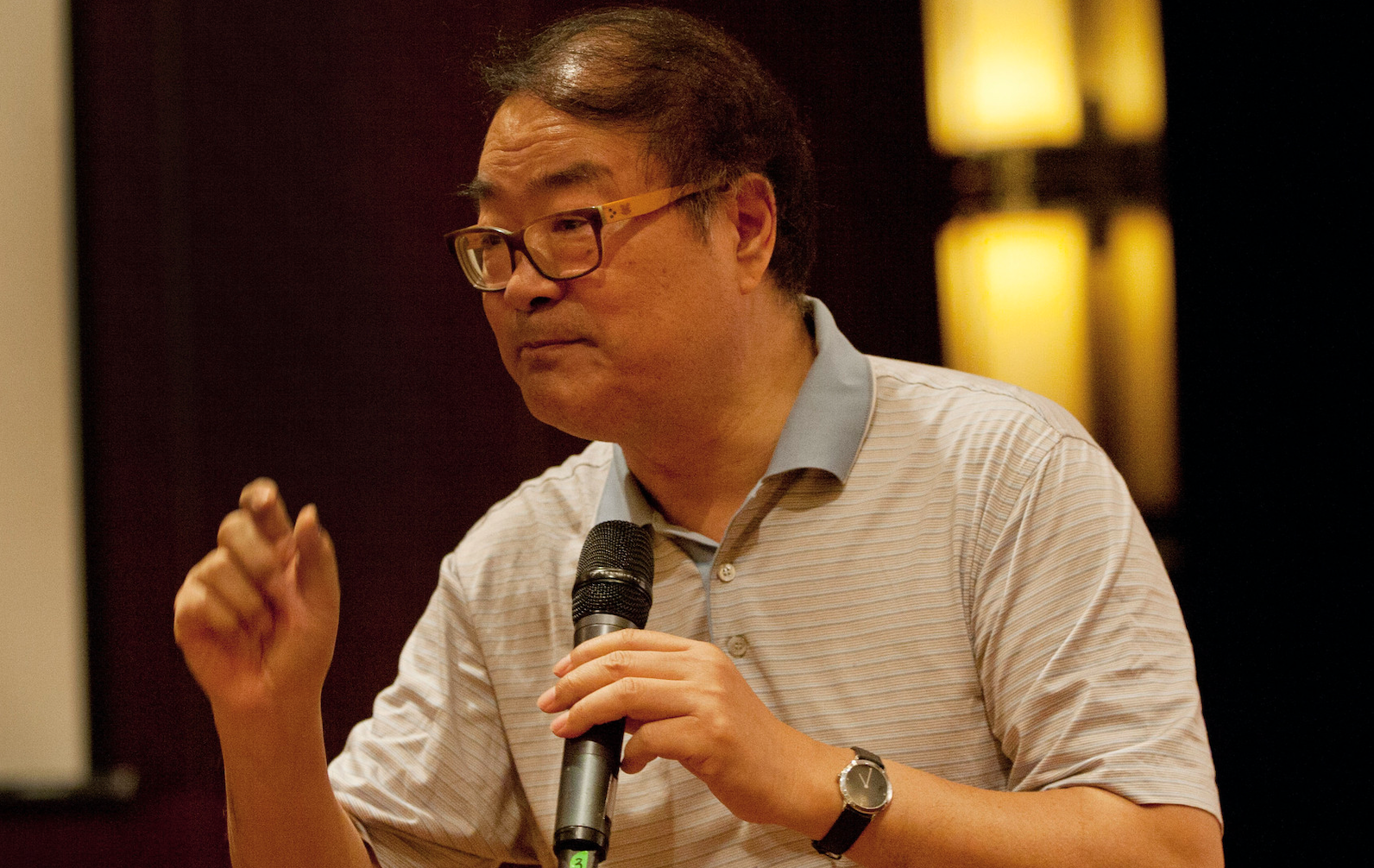 魏杰：制定政策时要考虑财富安全