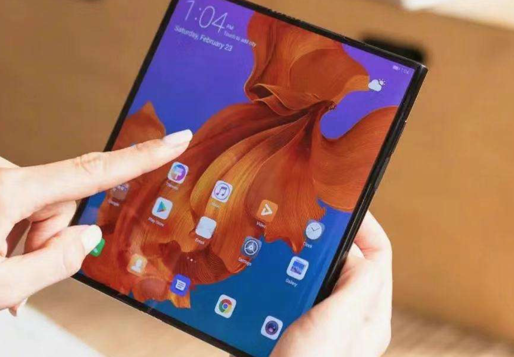 华为折叠屏5G手机Mate　X首秀　售价超17000元