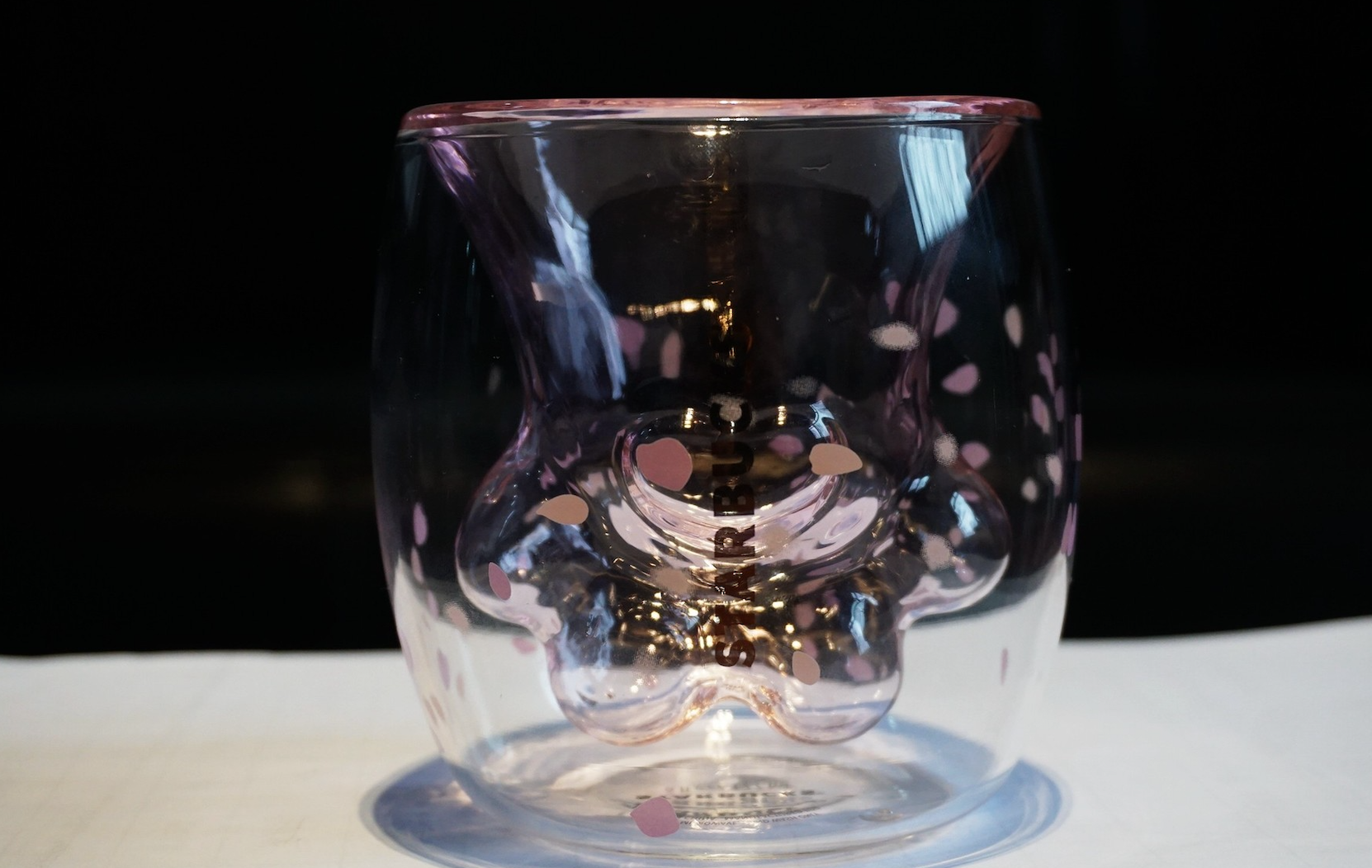 猫爪杯被炒至千元　星巴克实践猫咪经济学圈粉