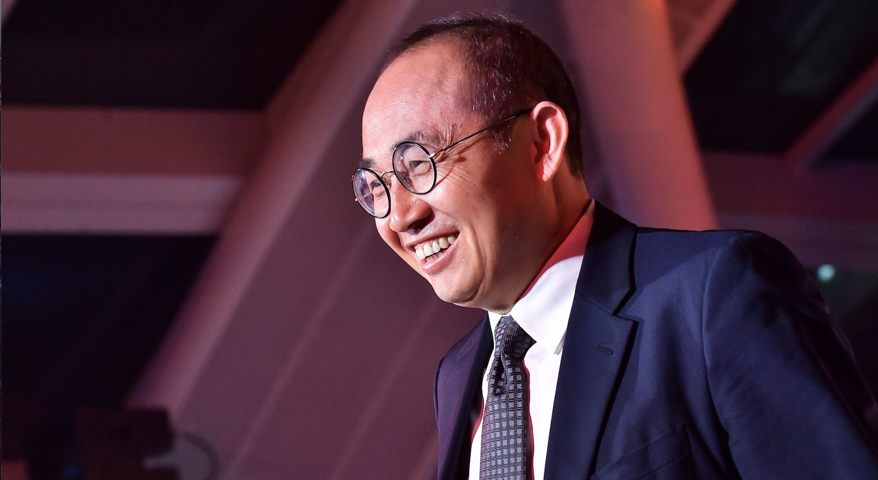 潘石屹尝鲜中兴５G手机　半个月前刚刚拿到电信5G电话卡