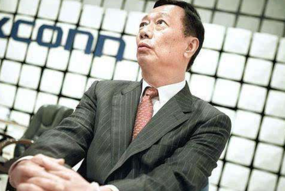 郭台铭：微软想用遗产延长帝国美梦