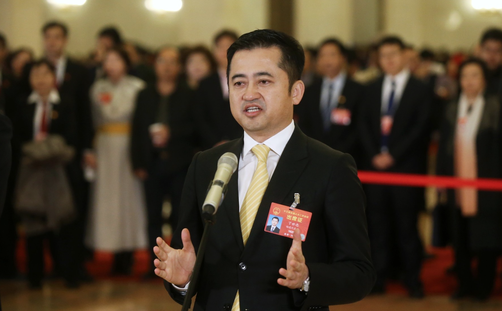 安踏丁世忠：安踏篮球鞋在美国卖到排队　认为中国品牌只能卖低价是不对的！