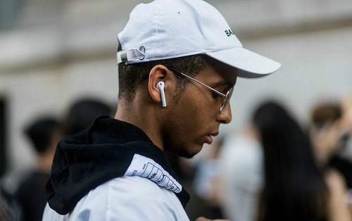 苹果回应AirPods“致癌”：放心使用