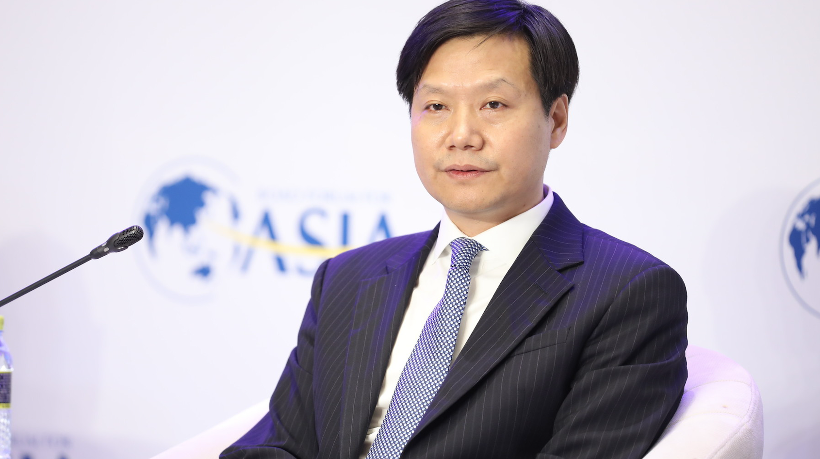 雷军：小米追求和用户交朋友　目标就是挣一点点钱　就像收小费一样