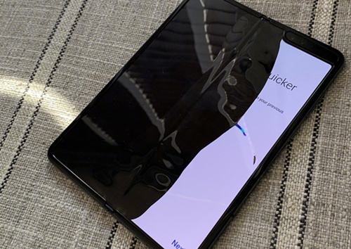 三星回应折叠屏故障：将全面调查折叠屏故障手机，确定问题根源