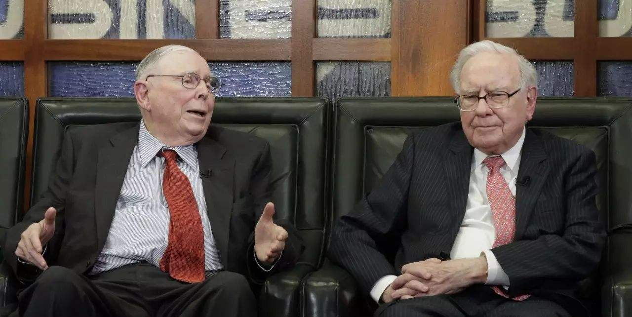 美国相声界元老：逗哏巴菲特与捧哏芒格