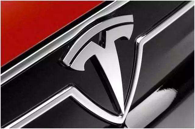 车祸遇难苹果华裔工程师家属起诉特斯拉