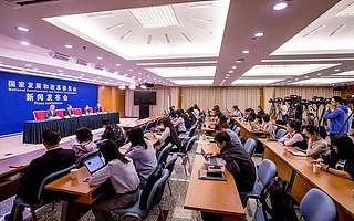 国家发展改革委举行新闻发布会 介绍《关于建立健全城乡融合发展体制机制和政策体系的意见》相关情况