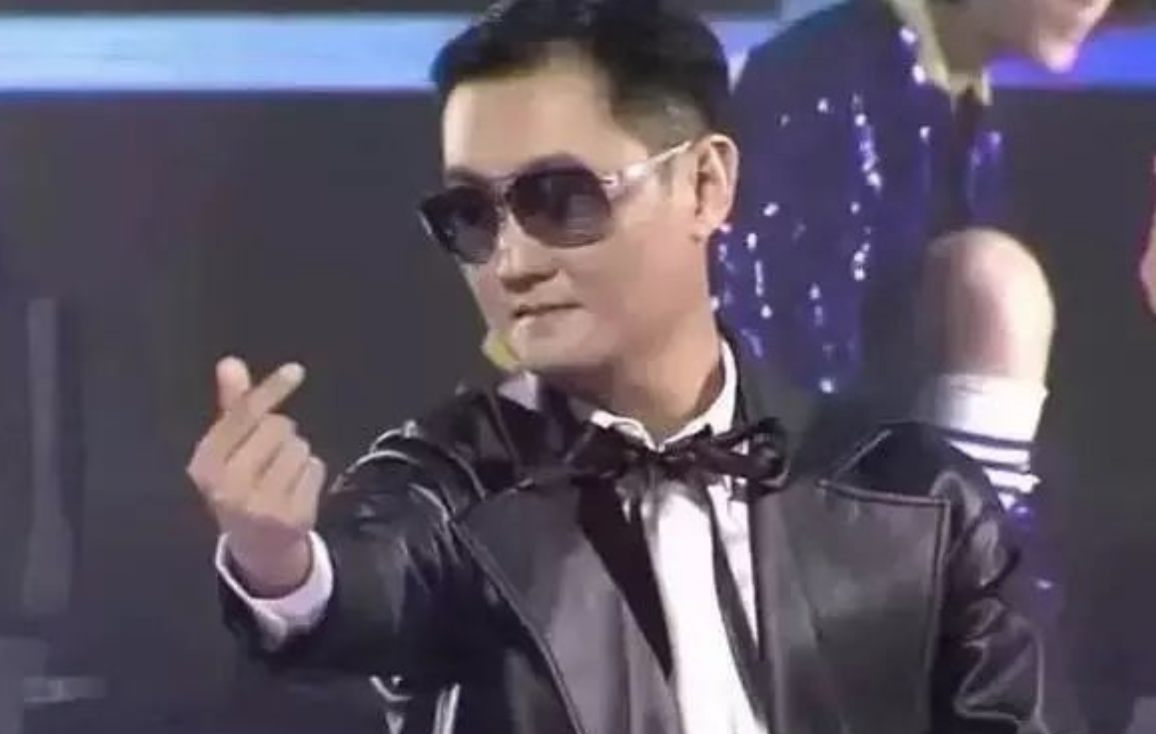 和王健林一起逛街，马化腾刷脸支付！