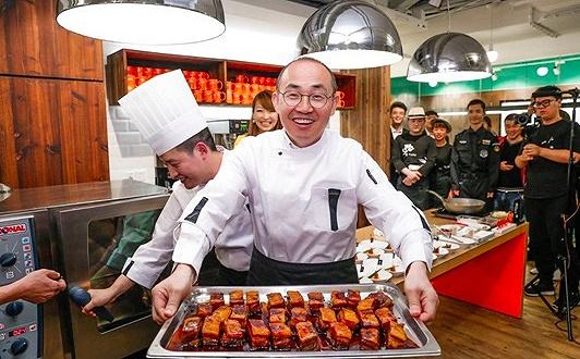 太极美食俯卧撑，潘石屹曝悠闲生活惹人羡慕