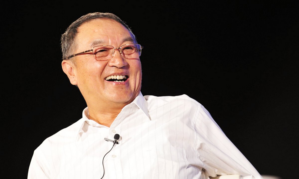 柳传志谈退休：人要有自知之明　理想状态是当名誉董事长