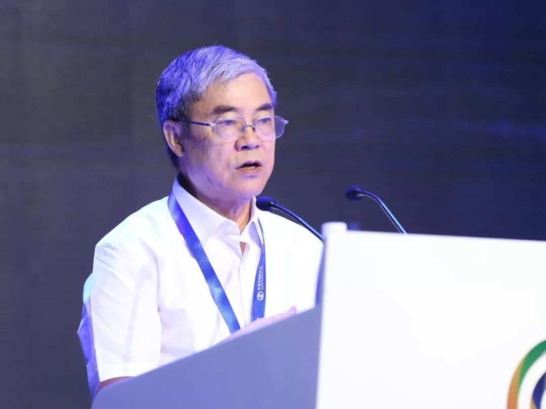 邬贺铨谈华为事件：能抵住暂时困难