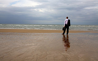 庞青年造车：骗补、失信、涉嫌欺诈后试图用新能源翻盘？