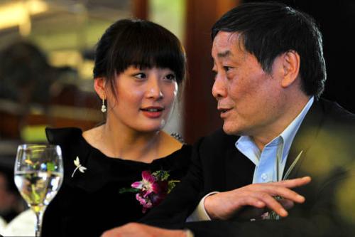 宗馥莉回应娃哈哈上市：是正常举动