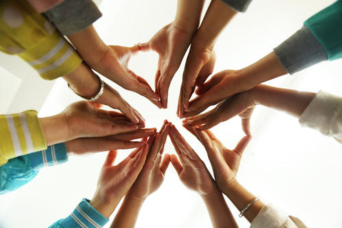 马云爱打架、马化腾想成天文学家……大佬们的童年原来是这样的