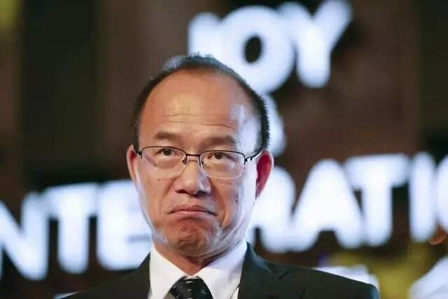 郭广昌不肯退休：连巴菲特都在干活...