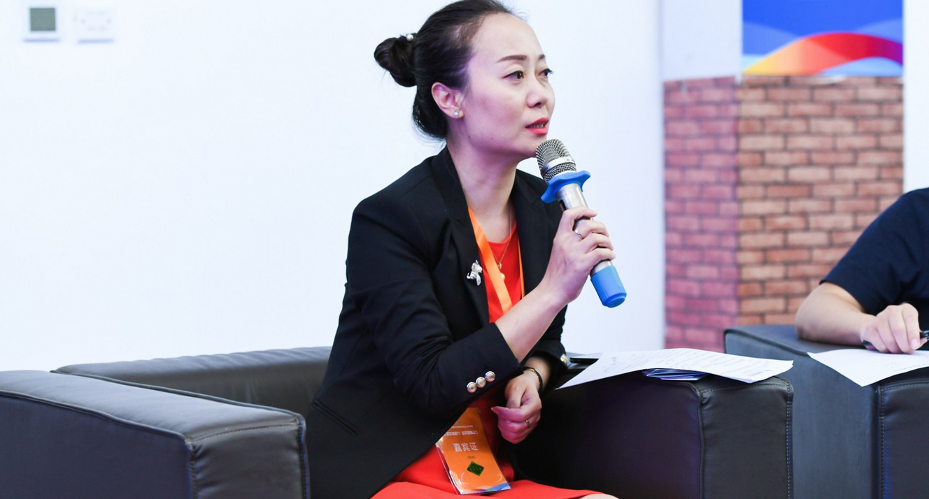 蜂巢孵化器CEO袁星：孵化器怎么才能摆脱求得生存的困境