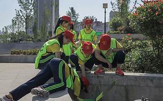 “黃馬甲”成放馬洲上的另一道“風(fēng)景”