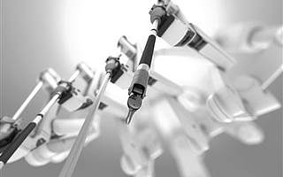 玩转“柳叶刀” 国产医疗机器人正走向临床