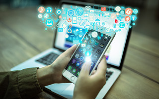 小红书罪与罚：资本追捧下的商业化迷局