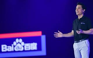 原创 小编也有AI助力！李彦宏让内容创作更简单