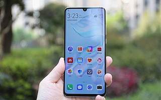 上半年智能手機(jī)面板出貨量8.4億片 同比減少5.2%