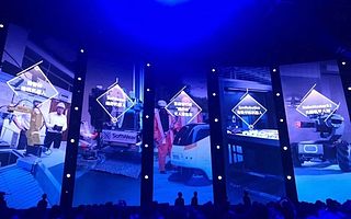 蜗小白无人清扫车被2019吴声新物种爆炸推荐