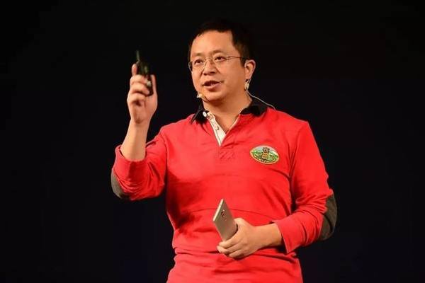 周鸿祎：开发app不如做微信小程序