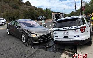 特斯拉自动驾驶系统有隐患？未能识别路旁拖车出事故