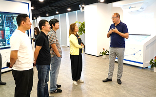 北京新东方一行莅临晶赞科技 共商企业数字化转型