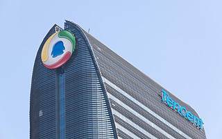 晚报|腾讯Q2营收888亿 传章泽天赴剑桥大学读书